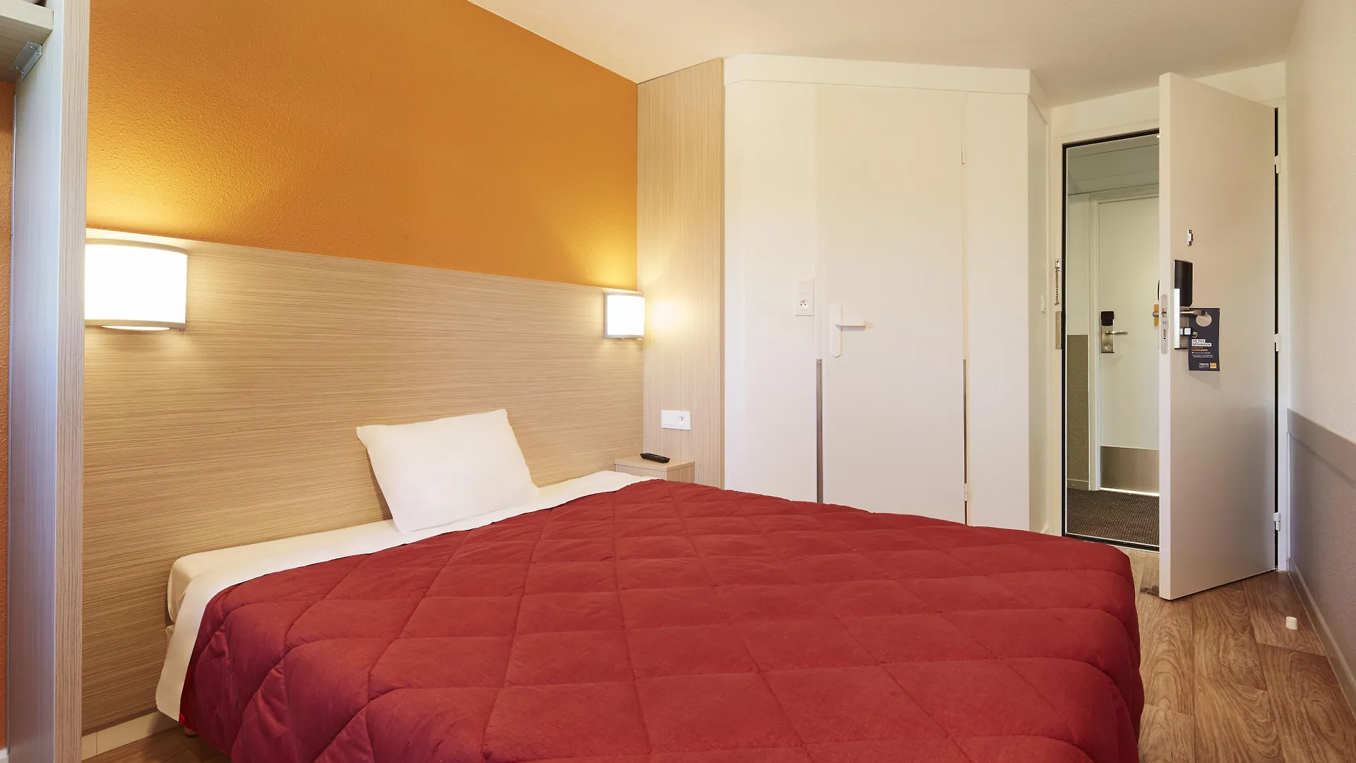 **  Hotel Premiere Classe Roissy CDG - Paris Nord 2 - Parc des Expositions France