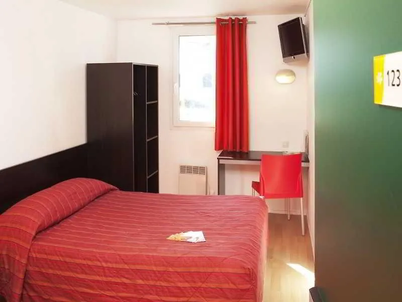 Hotel Premiere Classe Roissy CDG - Paris Nord 2 - Parc des Expositions 2*, Roissy-en-France